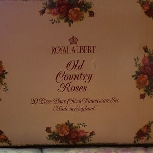 1968 Royal Albert Floral Bone China 20 Piece Set